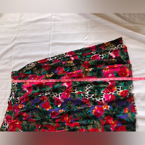 Vtg Flowy Funky Patterned Skirt - Picture 7 of 15